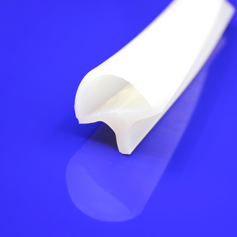 U型密封條為什么要用除霜劑？